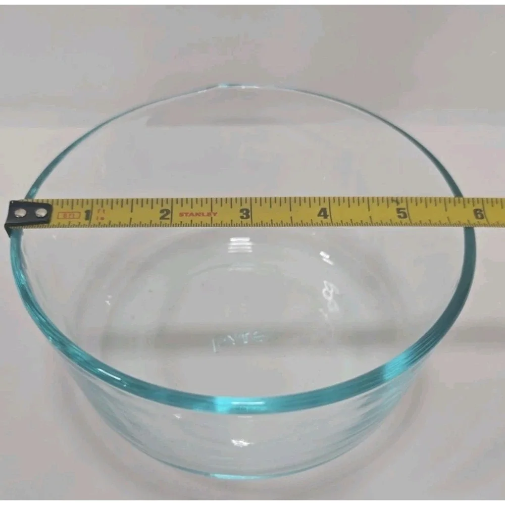 Pyrex 7201 Round Glass Bowl 1 Quart